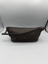 Lade das Bild in den Galerie-Viewer, Gucci Boat Bag Monogram Brown

