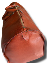 Lade das Bild in den Galerie-Viewer, Louis Vuitton EPI Keepall 60 Kastanienbraun

