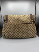 Lade das Bild in den Galerie-Viewer, Gucci Wickeltasche GG Canvas Beige
