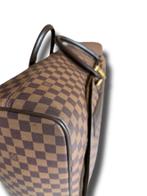 Lade das Bild in den Galerie-Viewer, Louis Vuitton Nolita GM Damier Ebene
