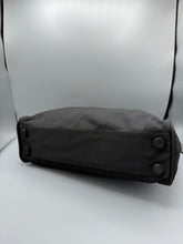Lade das Bild in den Galerie-Viewer, Prada Nylon Shopper Bag
