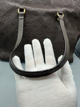 Lade das Bild in den Galerie-Viewer, Louis Vuitton Lumineuse PM Choclate
