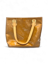 Lade das Bild in den Galerie-Viewer, Louis Vuitton Vernis Houston Bag Bronze
