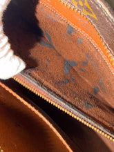 Lade das Bild in den Galerie-Viewer, Louis Vuitton Babylone Monogram Shopper
