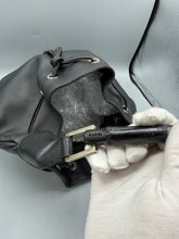 Lade das Bild in den Galerie-Viewer, Gucci Bamboo Bucket Bag Black
