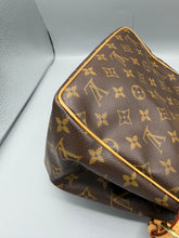 Lade das Bild in den Galerie-Viewer, Louis Vuitton Battignoles PM
