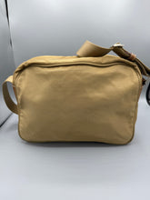 Lade das Bild in den Galerie-Viewer, Prada Side Crossbody Bag Beige
