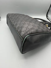 Lade das Bild in den Galerie-Viewer, Gucci 70s Handbag Black
