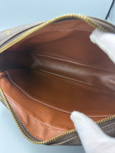 Lade das Bild in den Galerie-Viewer, Louis Vuitton Compiegne 23
