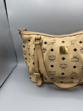 Lade das Bild in den Galerie-Viewer, MCM Shopper Beige Small
