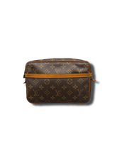 Lade das Bild in den Galerie-Viewer, Louis Vuitton Compiegne 23
