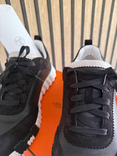 Lade das Bild in den Galerie-Viewer, Hermès Bouncing Sneaker 40
