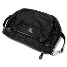 Lade das Bild in den Galerie-Viewer, Prada Black Crossbody Bag
