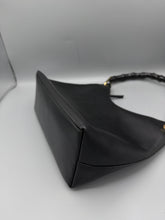 Lade das Bild in den Galerie-Viewer, Gucci Hobo Bamboo Leather Black
