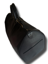 Lade das Bild in den Galerie-Viewer, Louis Vuitton EPI Keepall 50 Black
