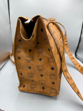 Lade das Bild in den Galerie-Viewer, MCM Shopper Cognac
