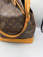 Lade das Bild in den Galerie-Viewer, Louis Vuitton Noe Grande Monogram
