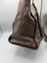 Lade das Bild in den Galerie-Viewer, Louis Vuitton Lumineuse PM Choclate
