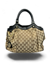 Lade das Bild in den Galerie-Viewer, Gucci Monogram Handbag Beige
