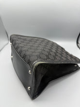 Lade das Bild in den Galerie-Viewer, Gucci Bag Black Monogram
