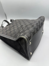 Lade das Bild in den Galerie-Viewer, Gucci Bag Black Monogram
