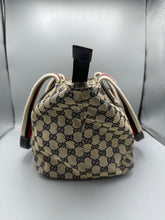 Lade das Bild in den Galerie-Viewer, Gucci Shopper Beige
