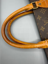 Lade das Bild in den Galerie-Viewer, Louis Vuitton Sac Plat
