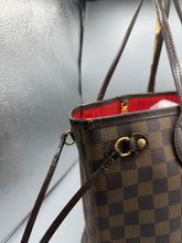 Lade das Bild in den Galerie-Viewer, Louis Vuitton Neverfull PM Damier Ebene
