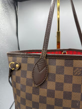 Lade das Bild in den Galerie-Viewer, Louis Vuitton Neverfull PM Damier Ebene
