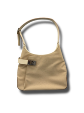 Lade das Bild in den Galerie-Viewer, Salvatore Ferragamo Hobo Beige
