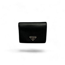 Lade das Bild in den Galerie-Viewer, Prada Saffiano Wallet Black
